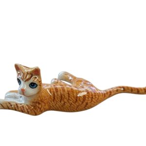 Mini Cat Brown Lying Head Turned